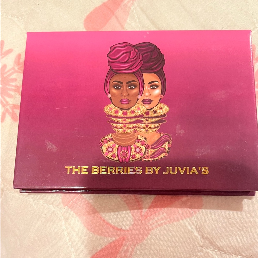 The Berries Eyeshadow Palette by Juvia's - Pink/Magenta